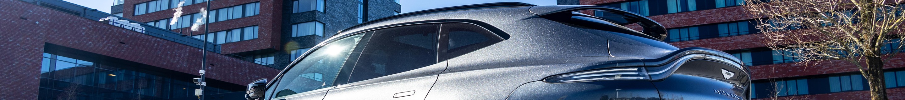 Aston Martin DBX