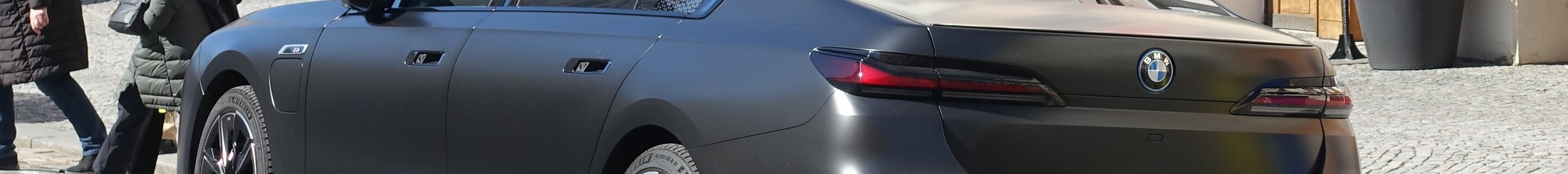 BMW M760e xDrive
