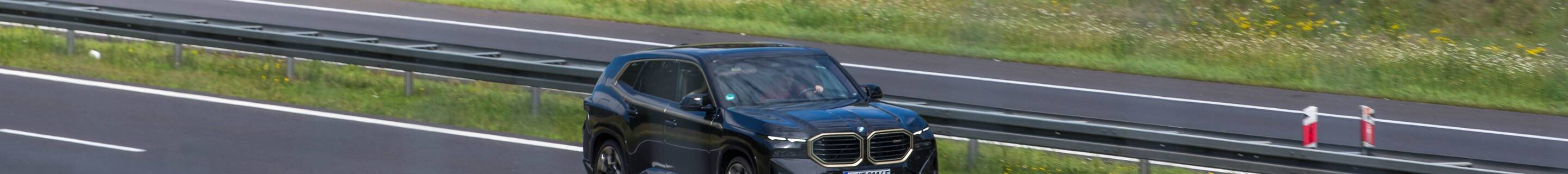 BMW XM G09