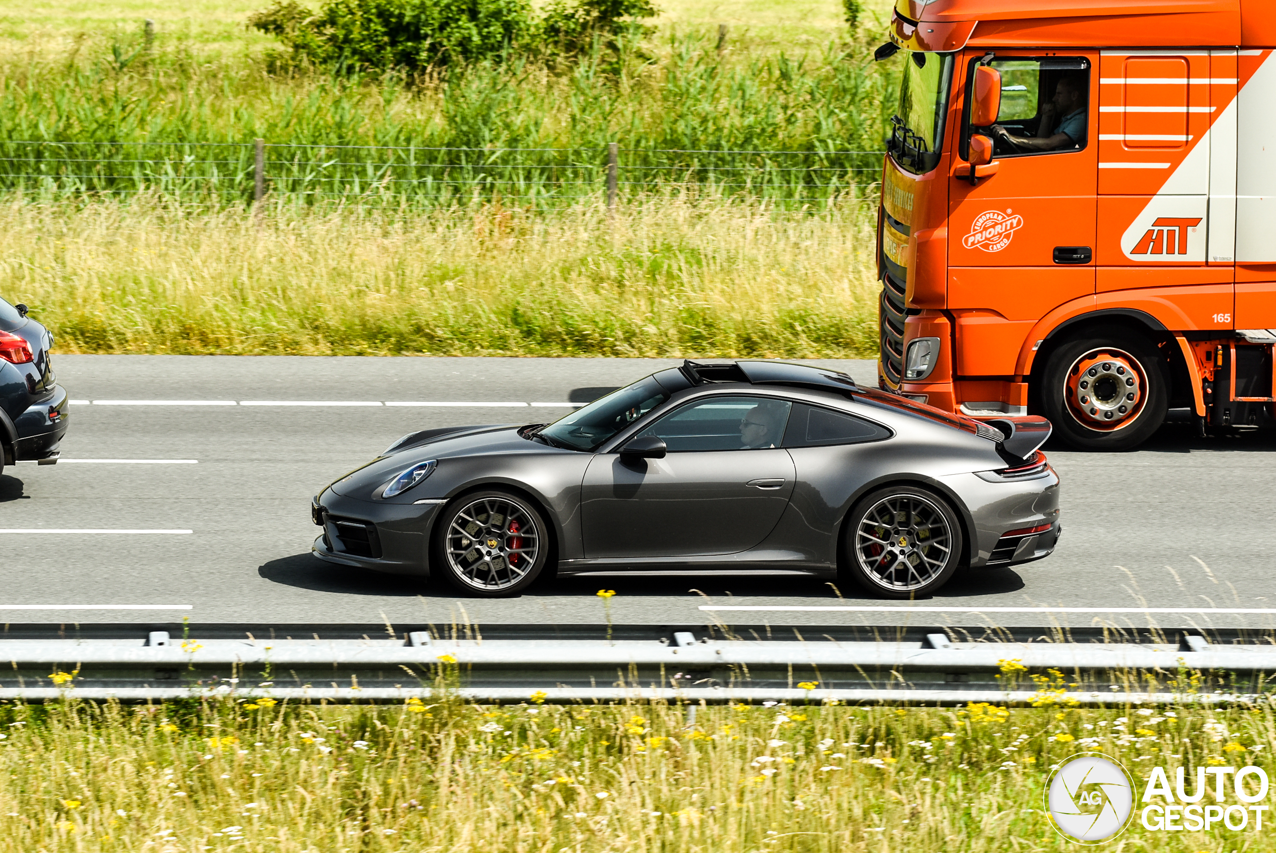 Porsche 992 Carrera 4S