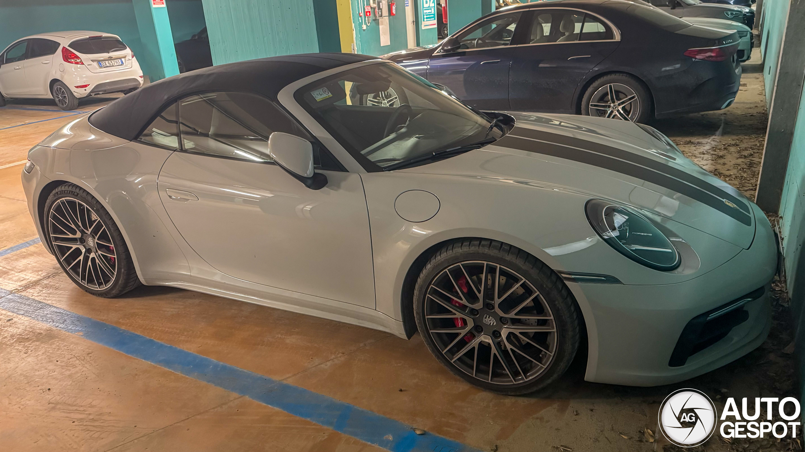 Porsche 992 Carrera 4S Cabriolet