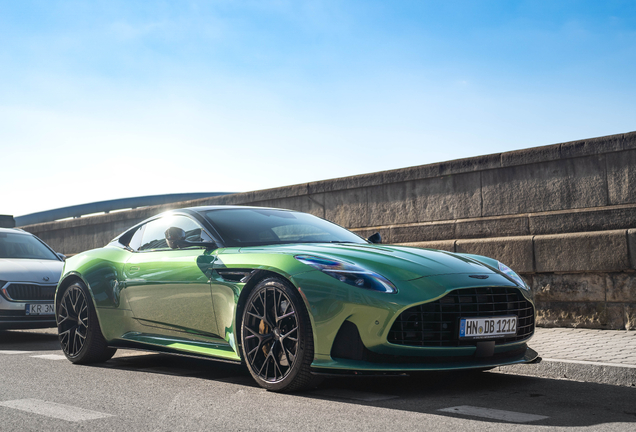 Aston Martin DB12