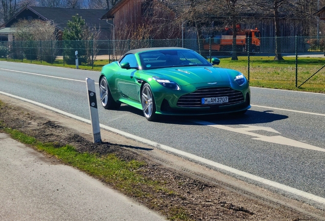 Aston Martin DB12 Volante