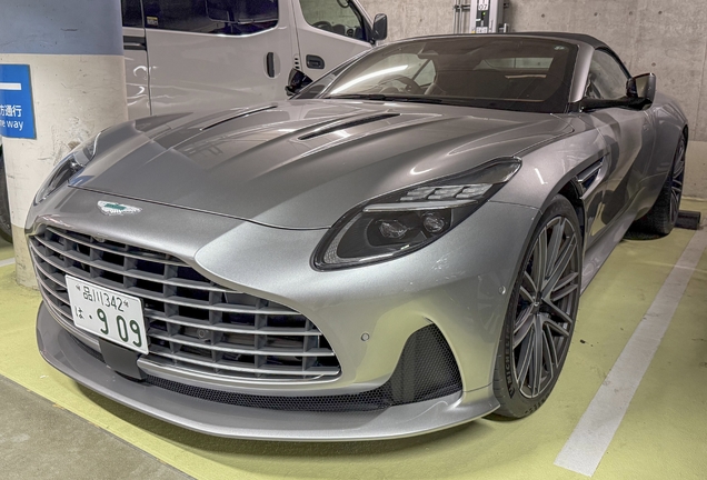 Aston Martin DB12 Volante