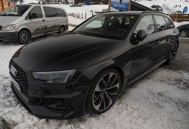 Audi RS4 Avant B9
