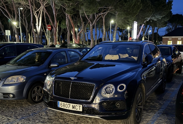 Bentley Bentayga V8