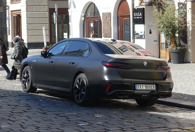 BMW M760e xDrive