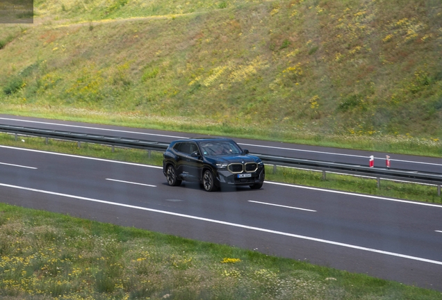 BMW XM G09