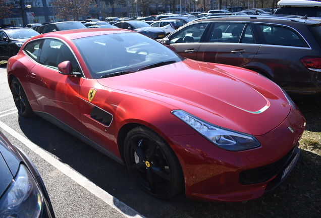 Ferrari GTC4Lusso