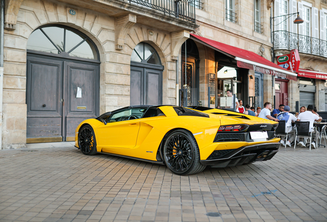 Lamborghini Aventador S LP740-4 Roadster