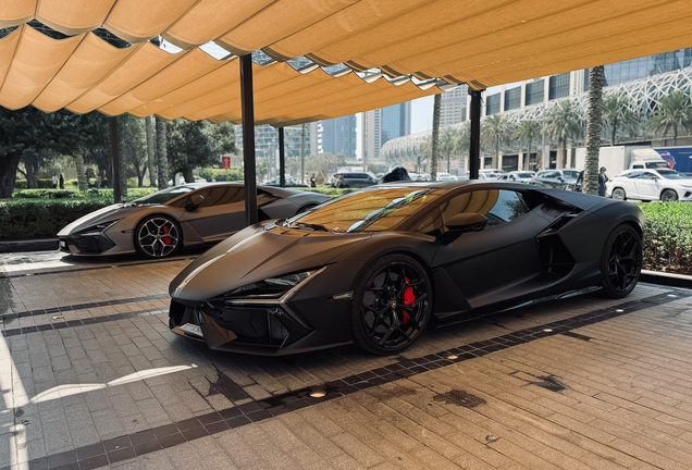 Lamborghini Revuelto