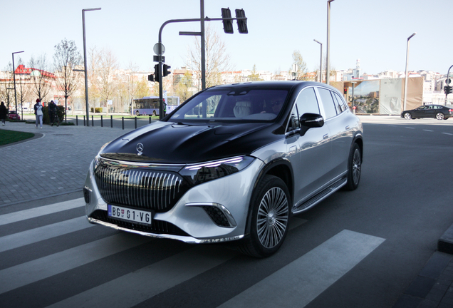 Mercedes-Maybach EQS 680 SUV