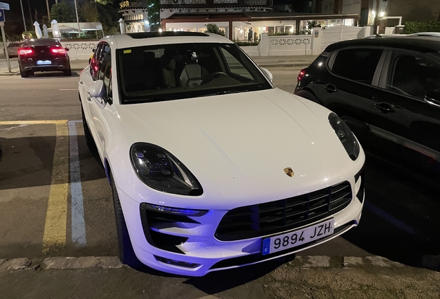 Porsche 95B Macan GTS