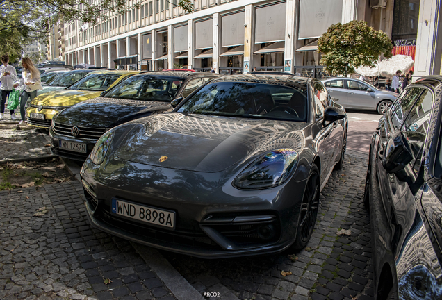 Porsche 971 Panamera Turbo