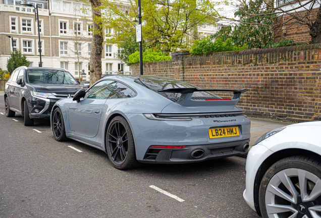 Porsche 992 Carrera 4 GTS