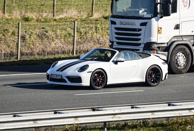Porsche 992 Carrera 4S Cabriolet