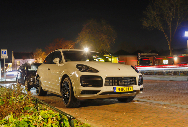 Porsche Cayenne Turbo S E-Hybrid