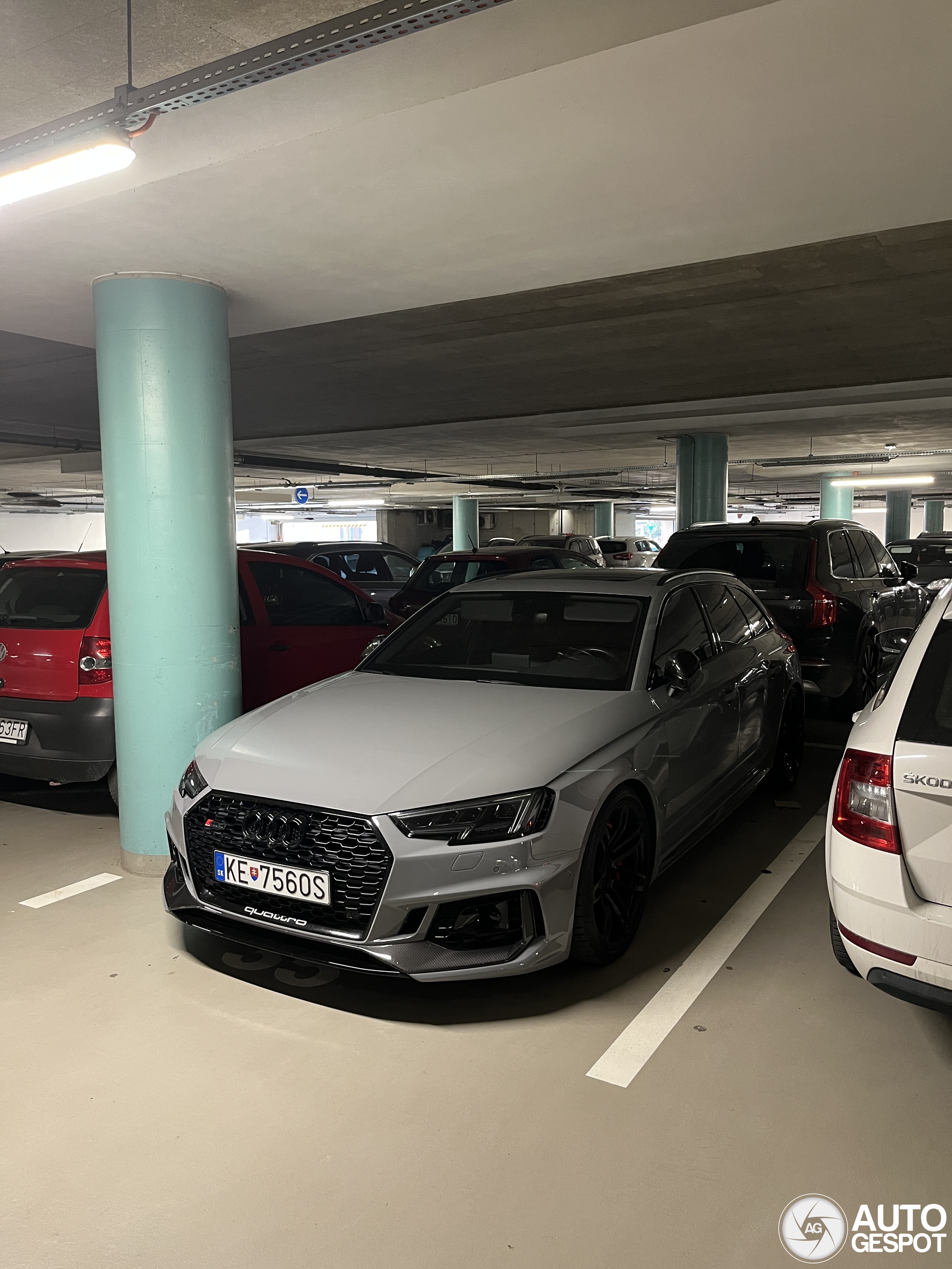 Audi RS4 Avant B9