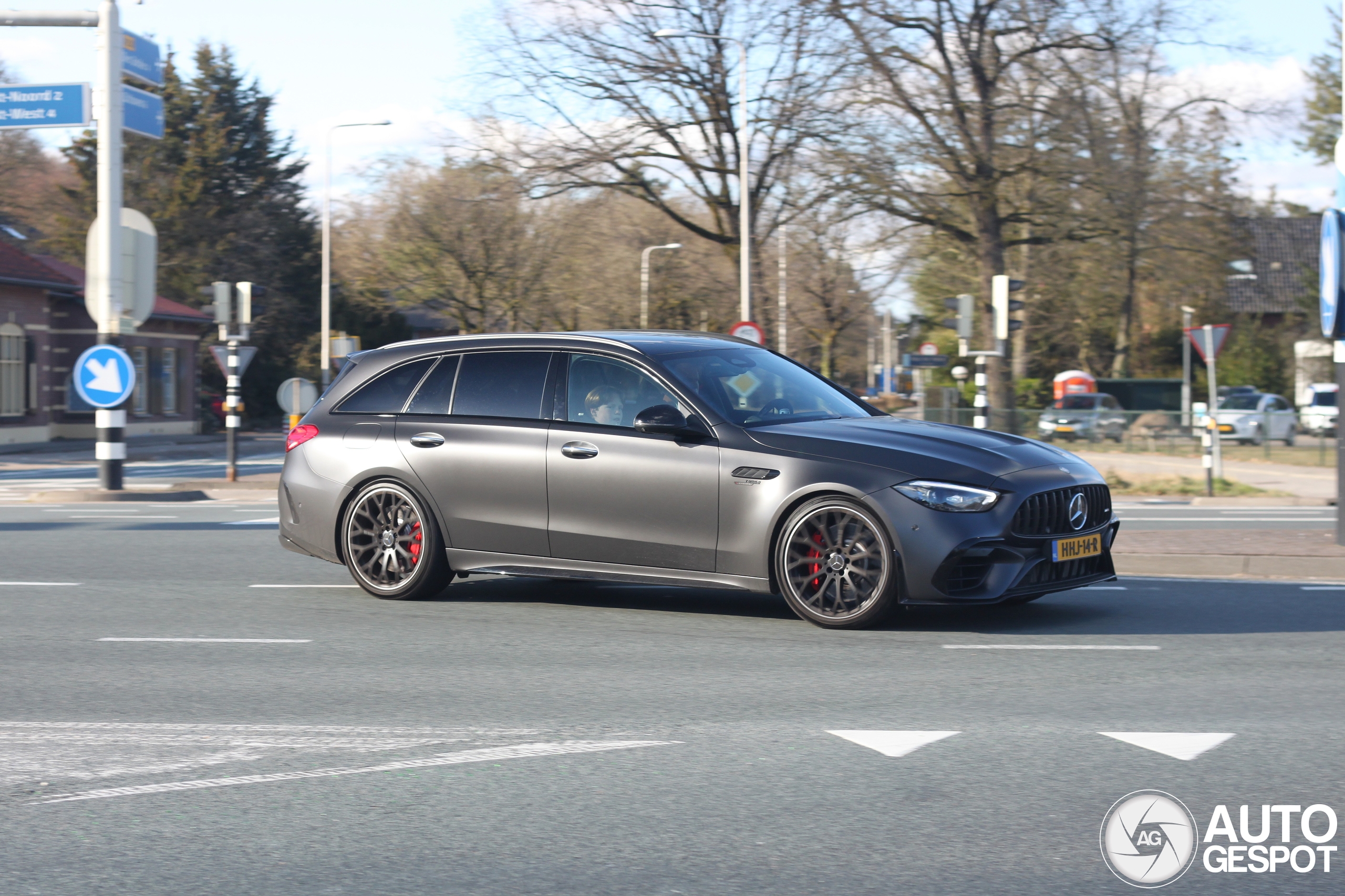 Mercedes-AMG C 63 S E-Performance Estate S206