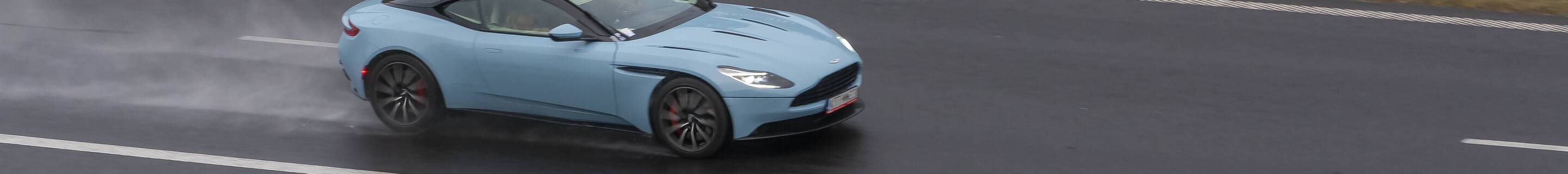 Aston Martin DB11