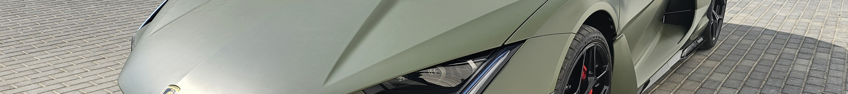 Lamborghini Revuelto