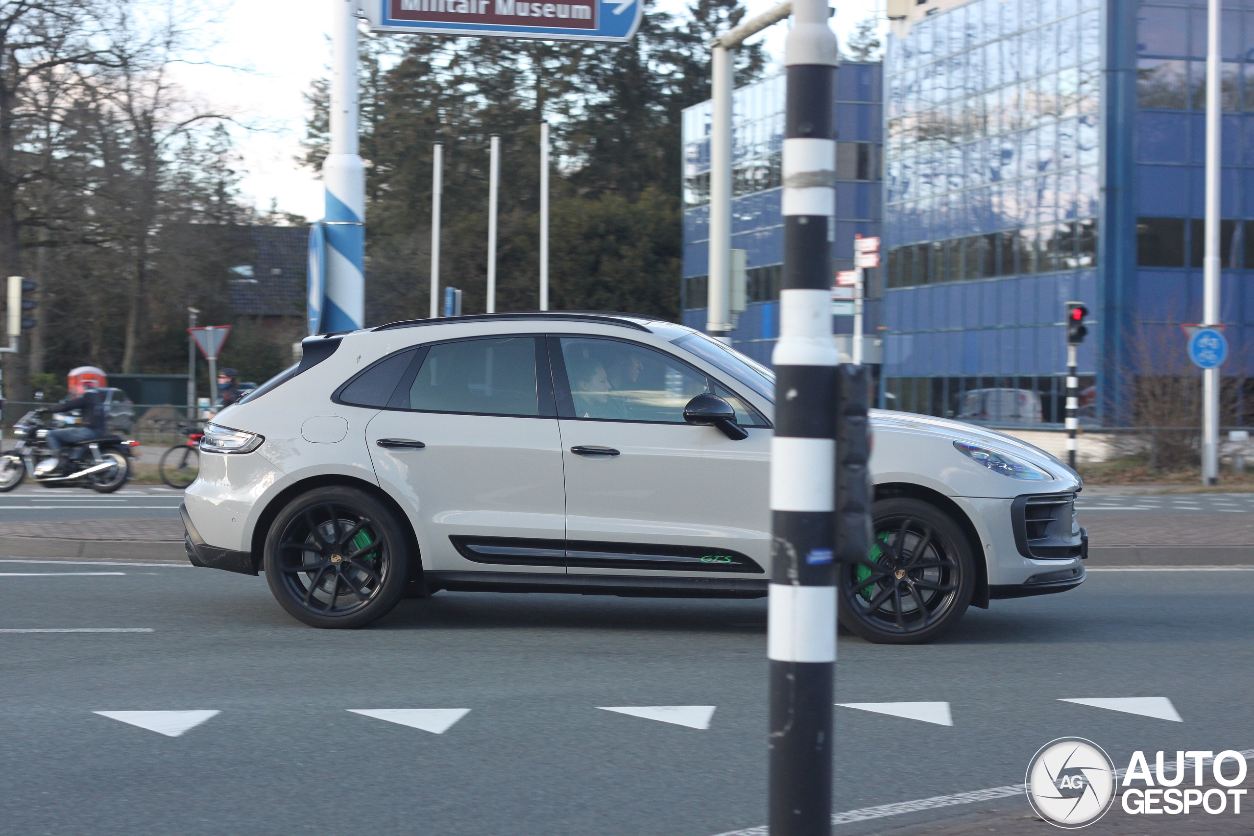 Porsche 95B Macan GTS MkIII