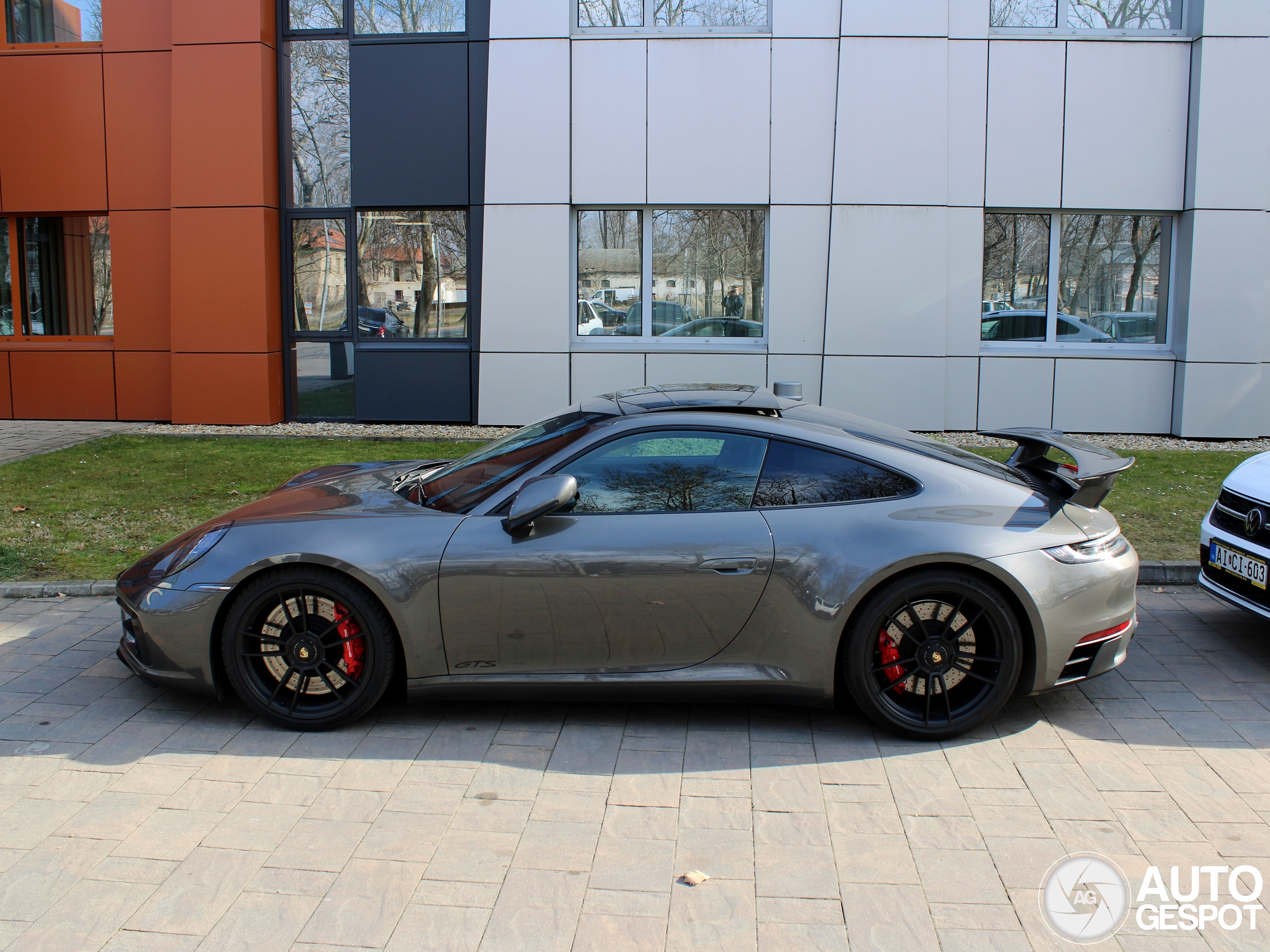 Porsche 992 Carrera GTS