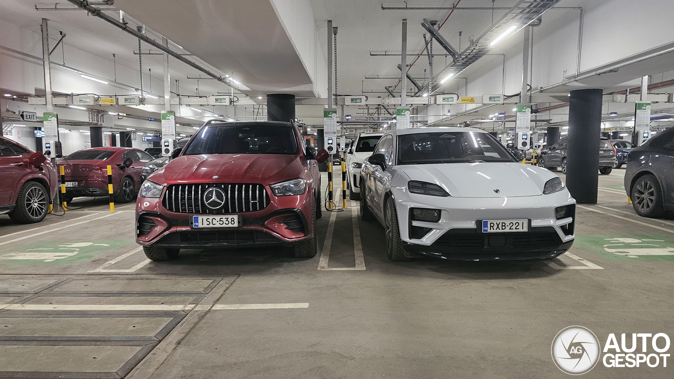 Porsche Macan EV Turbo