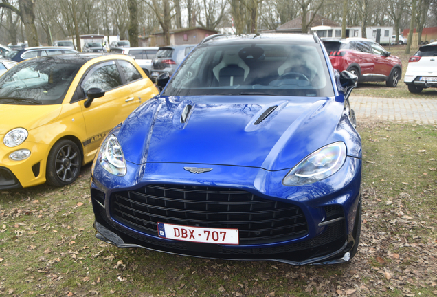 Aston Martin DBX707