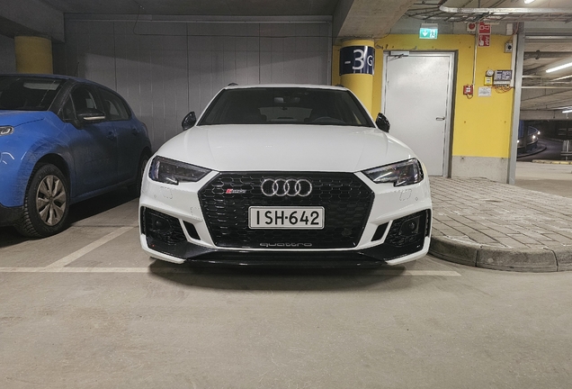 Audi RS4 Avant B9