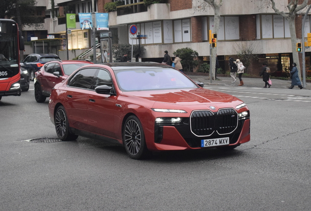 BMW M760e xDrive