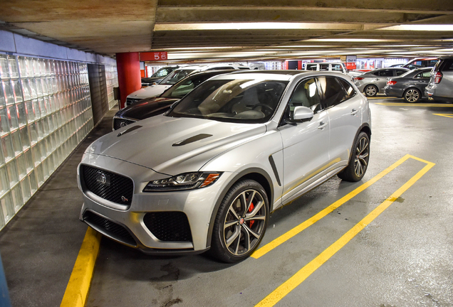 Jaguar F-PACE SVR