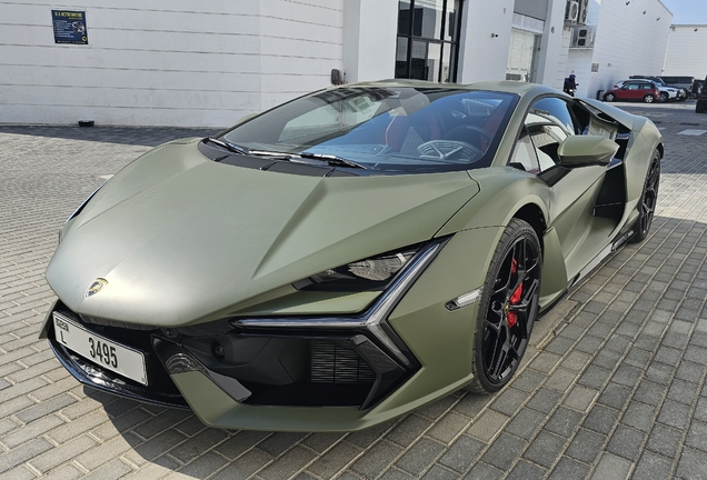 Lamborghini Revuelto