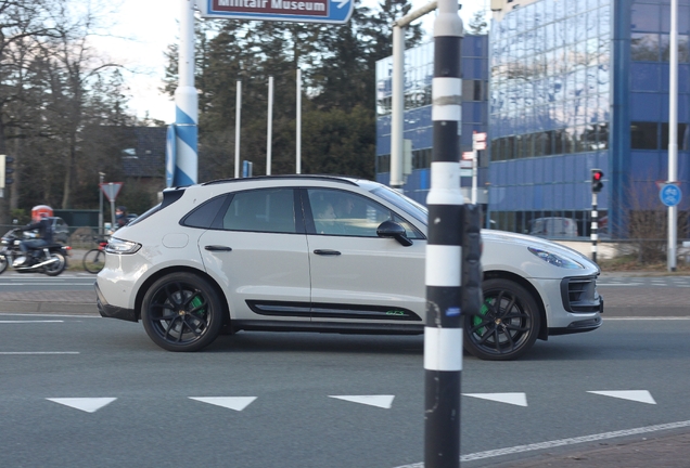 Porsche 95B Macan GTS MkIII