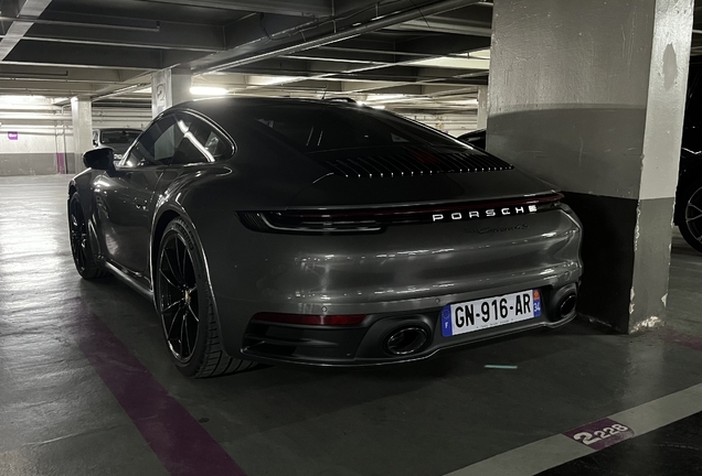 Porsche 992 Carrera 4S
