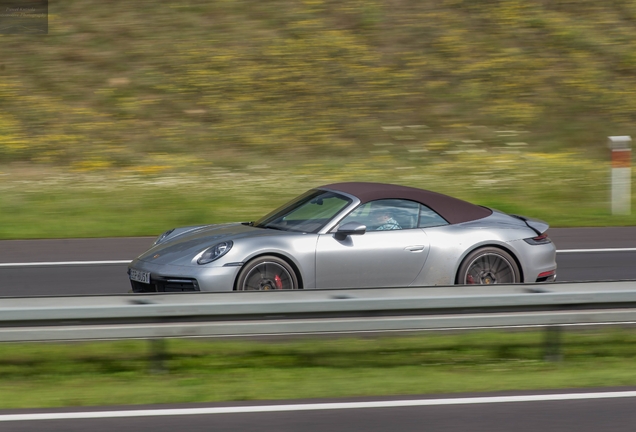 Porsche 992 Carrera 4S Cabriolet
