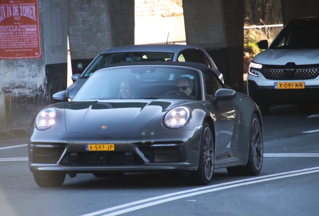 Porsche 992 Carrera 4S Cabriolet