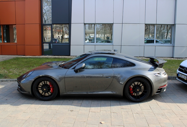 Porsche 992 Carrera GTS