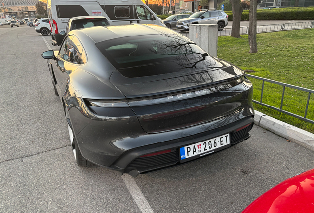Porsche Taycan Turbo S
