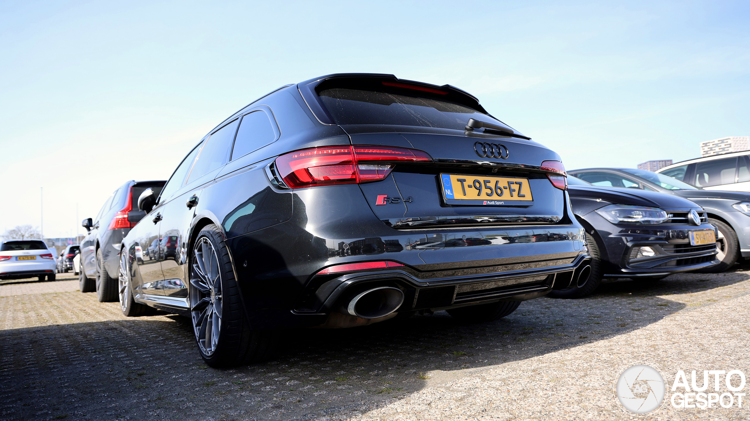 Audi RS4 Avant B9