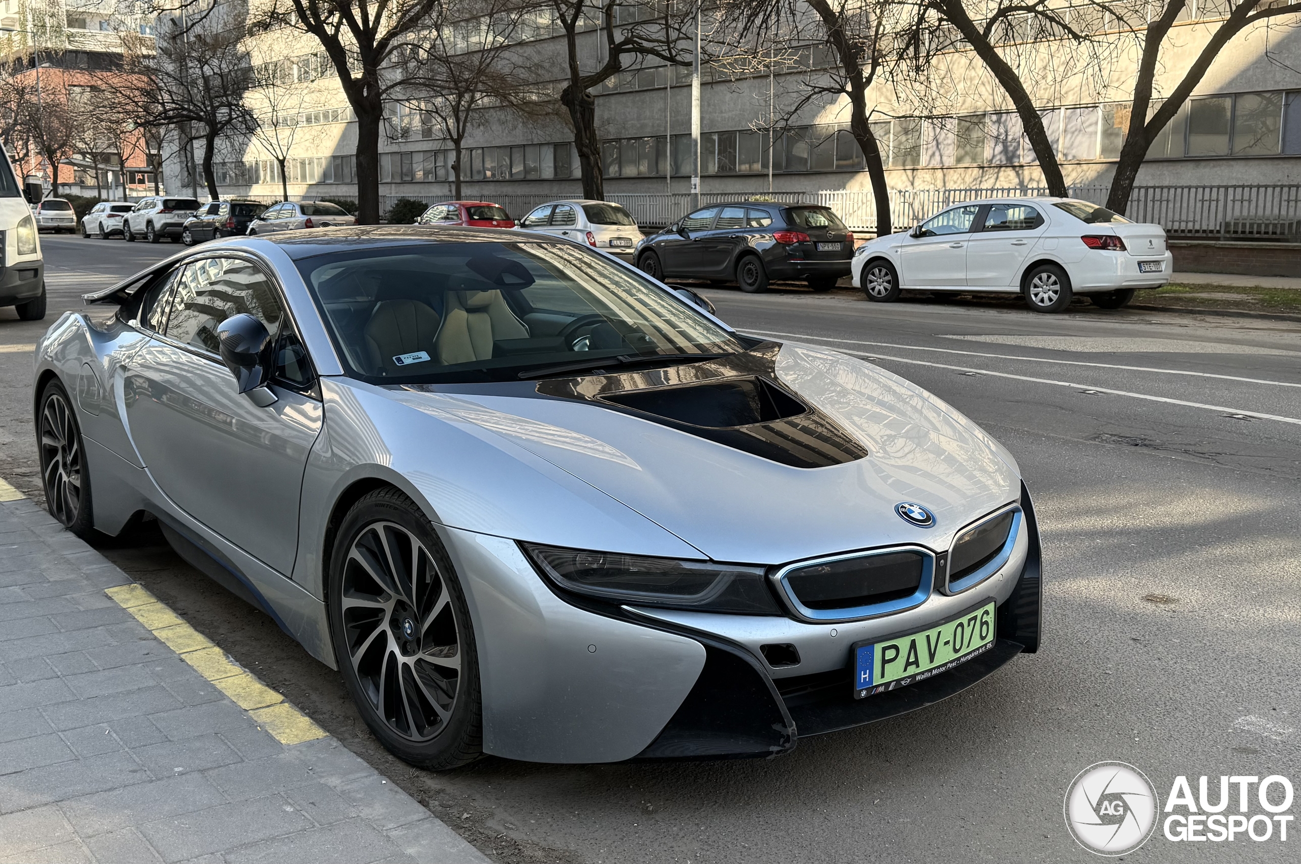BMW i8