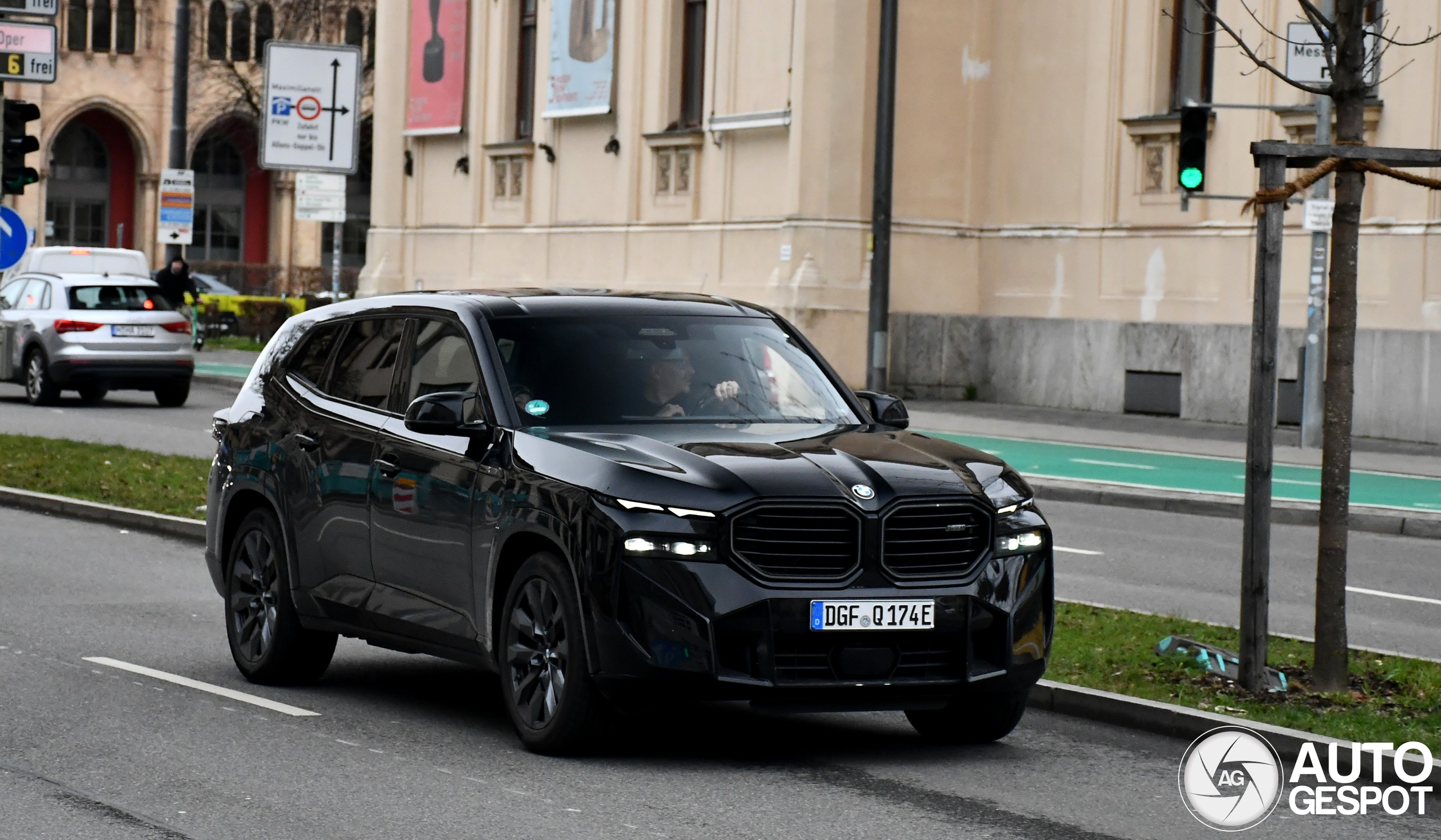 BMW XM G09