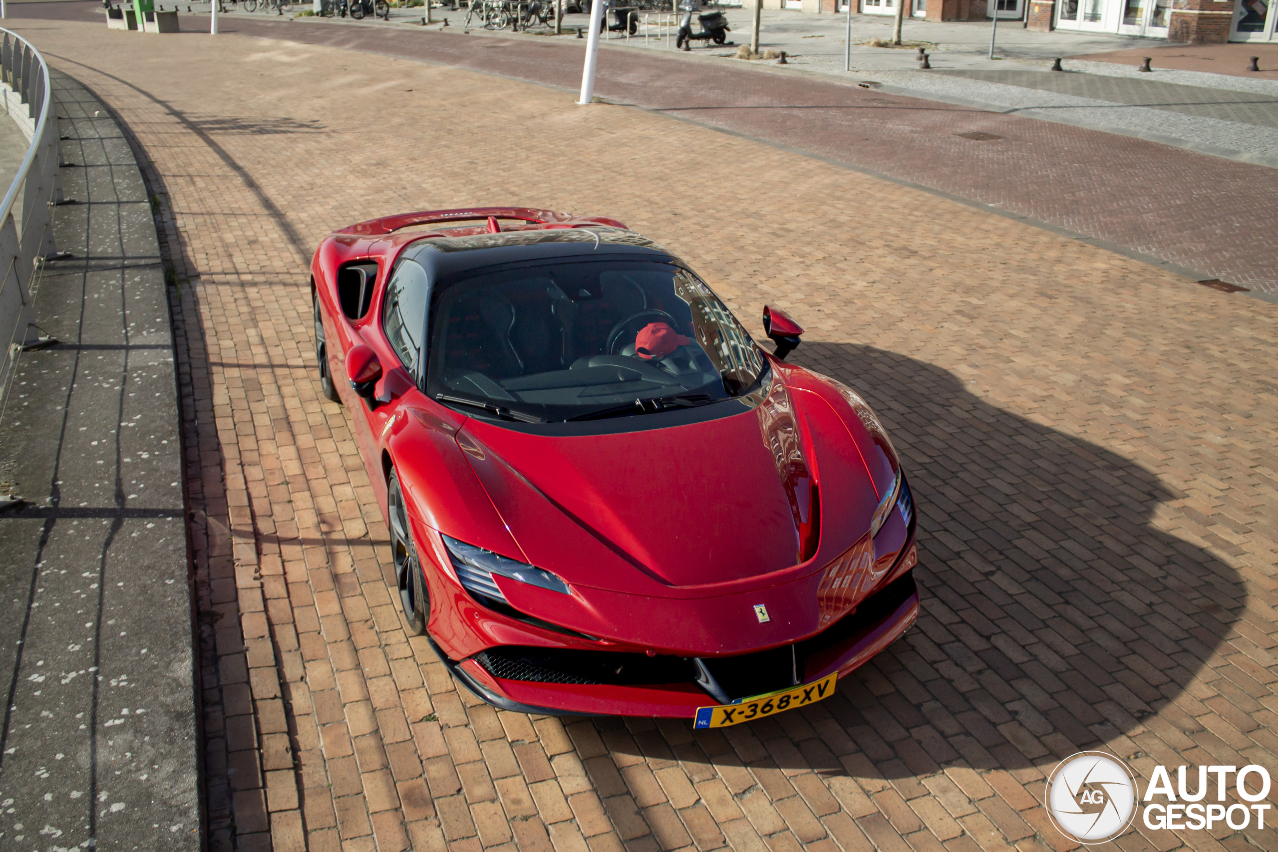 Ferrari SF90 Spider