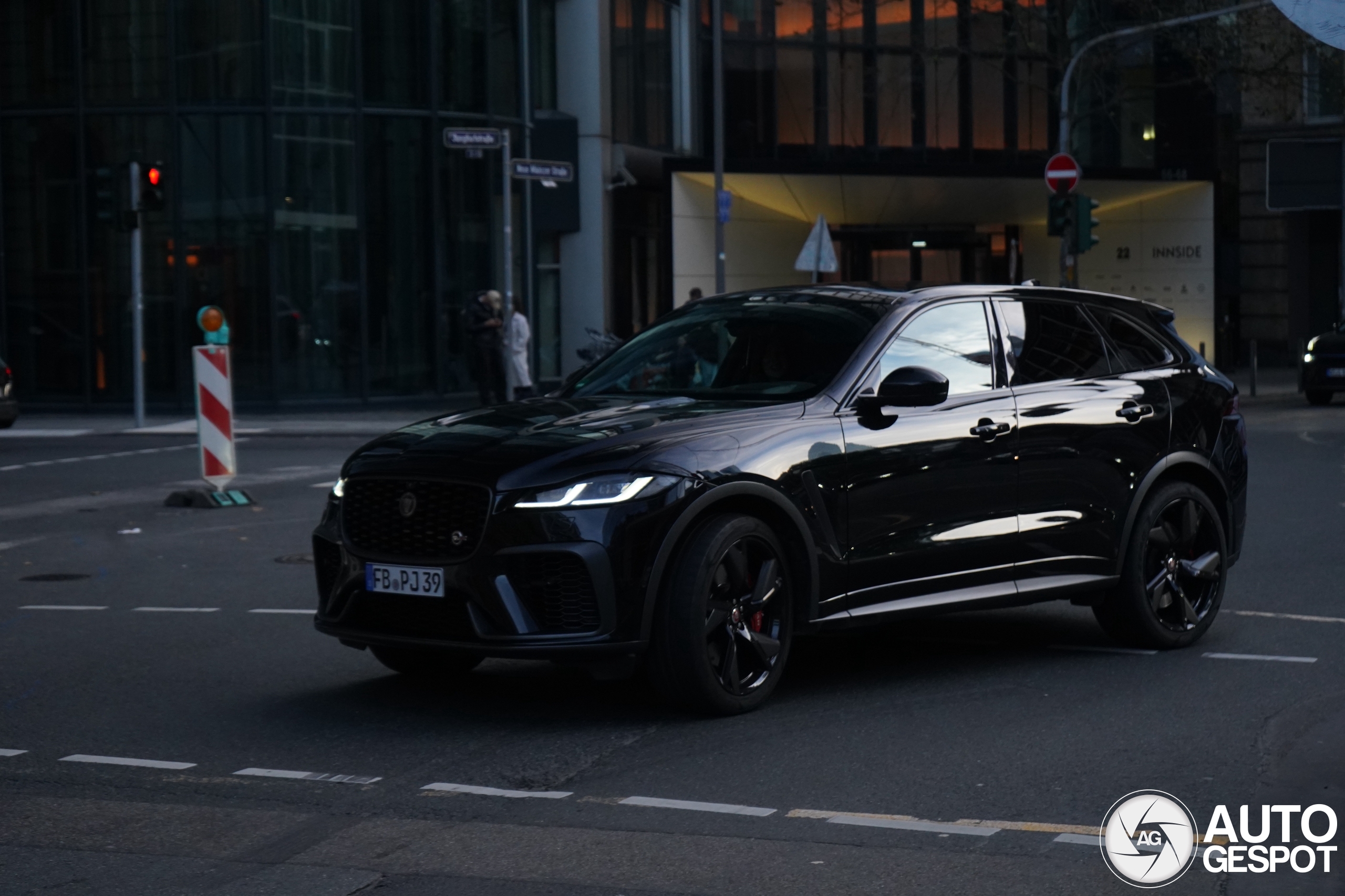Jaguar F-PACE SVR 2021