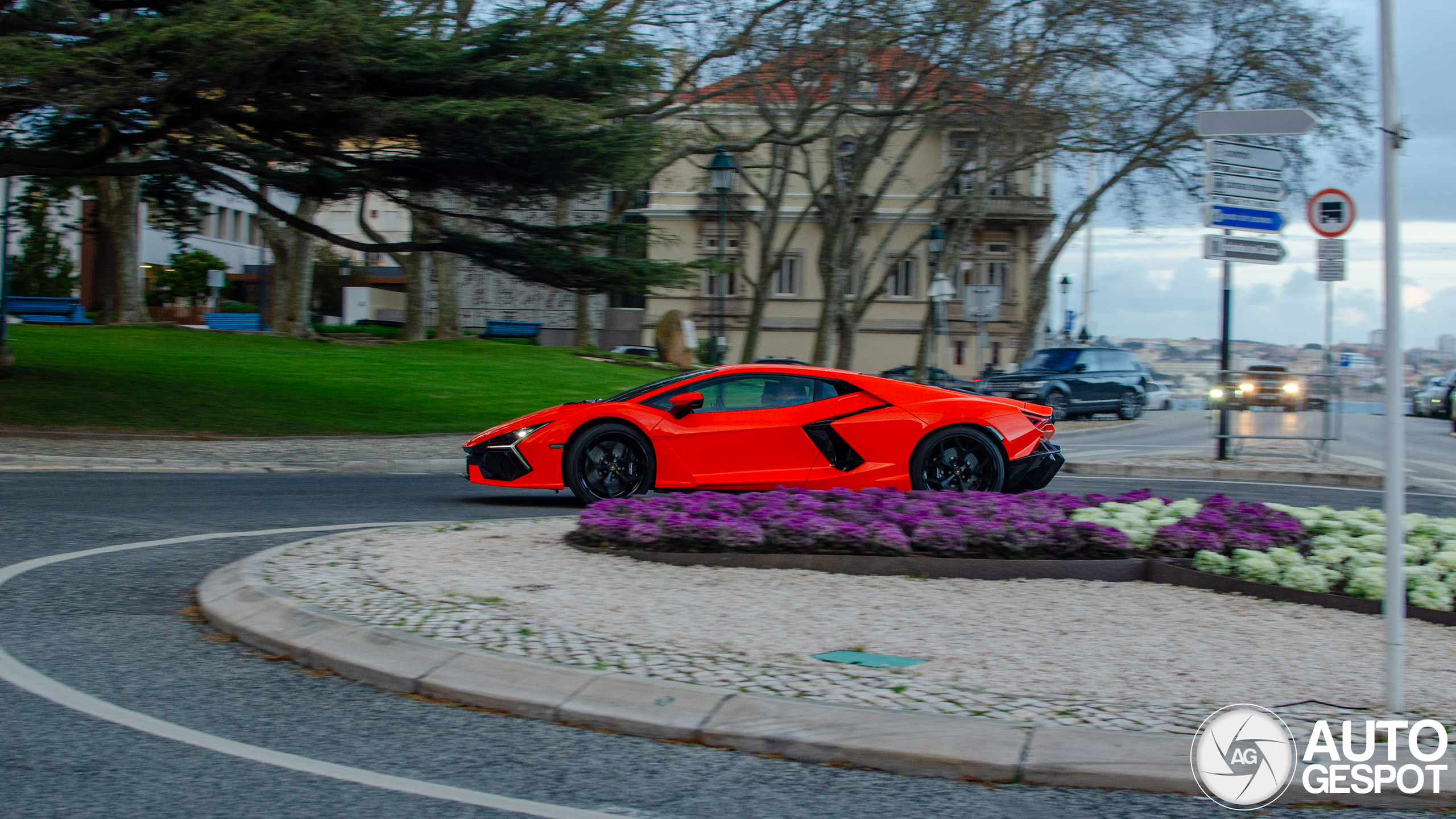 Lamborghini Revuelto