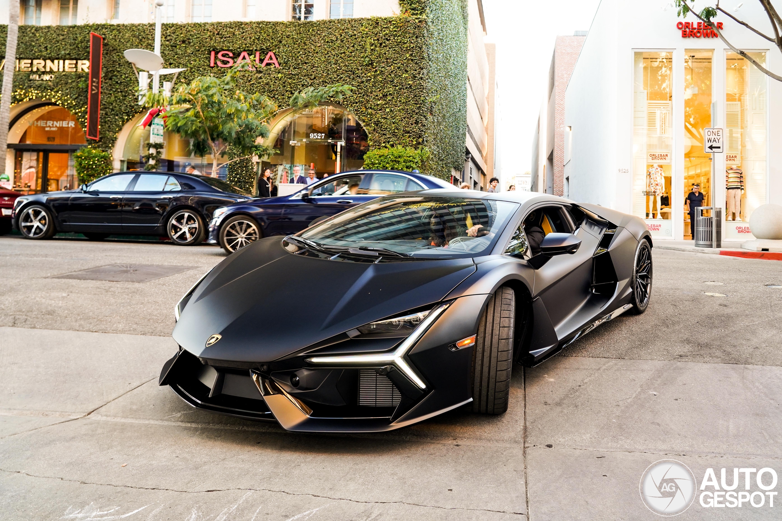 Lamborghini Revuelto