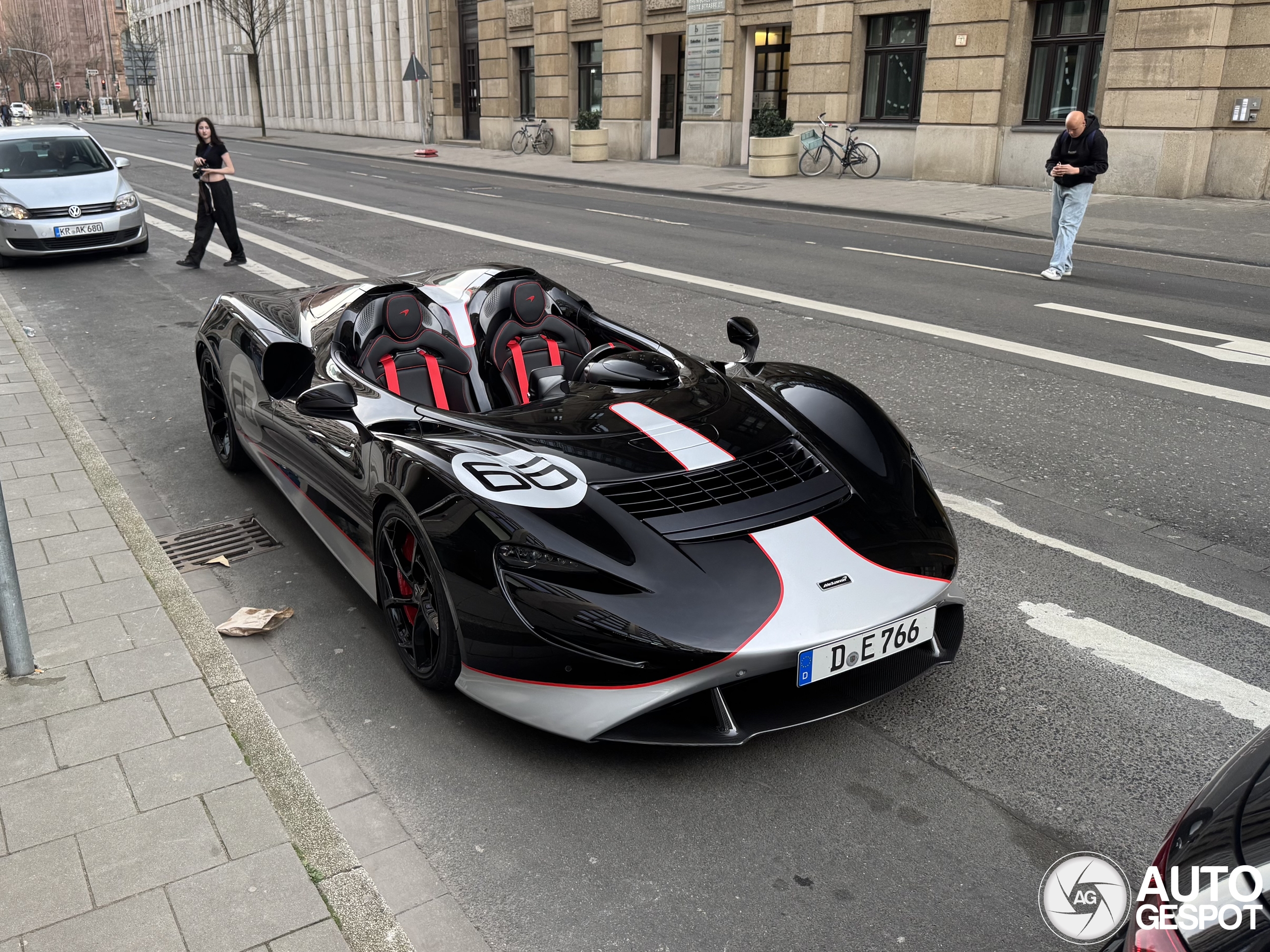 McLaren Elva
