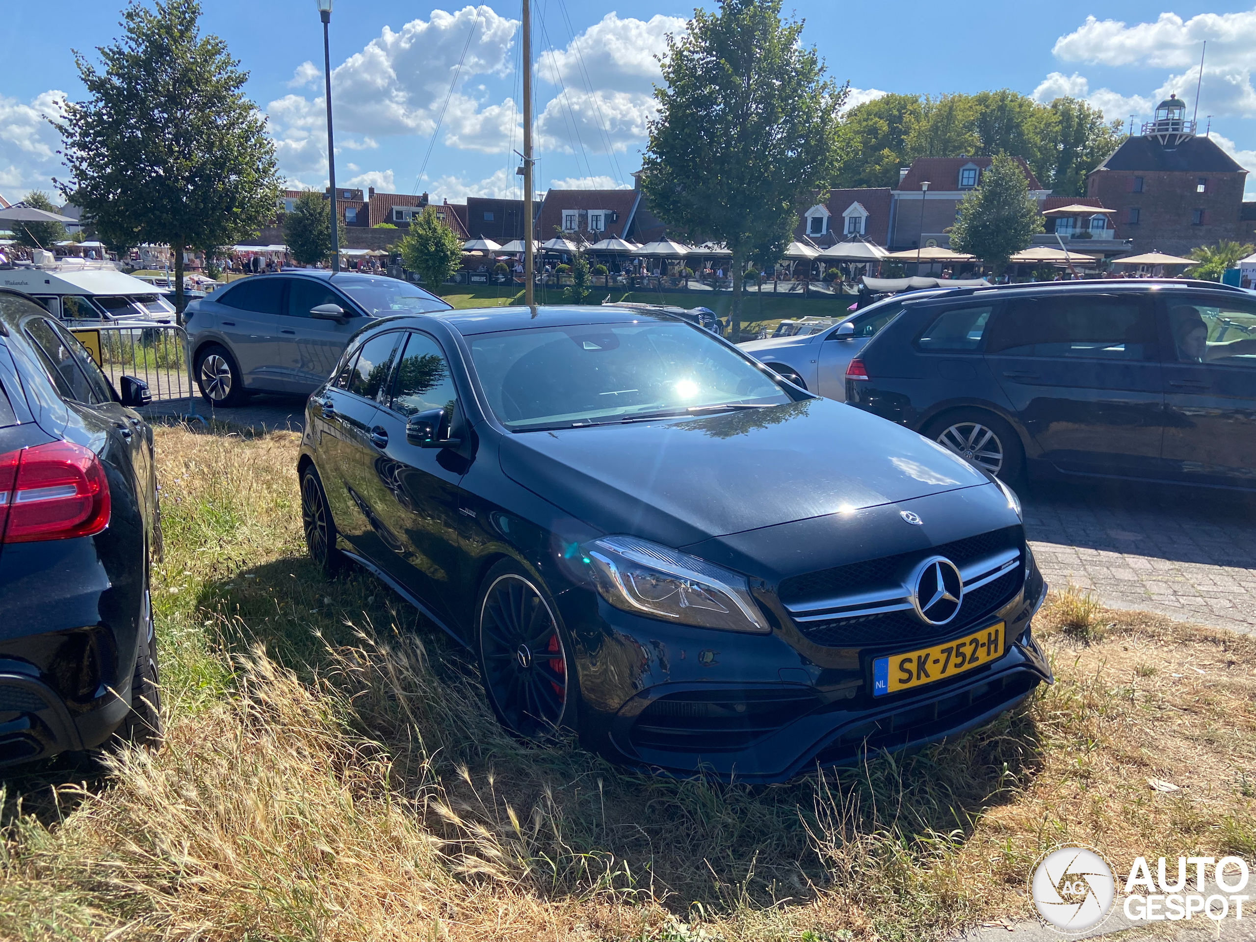 Mercedes-AMG A 45 W176 2015