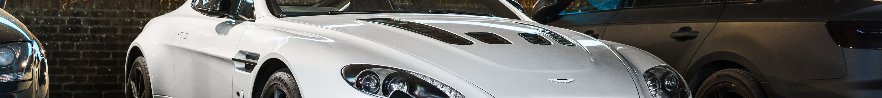 Aston Martin V12 Vantage S