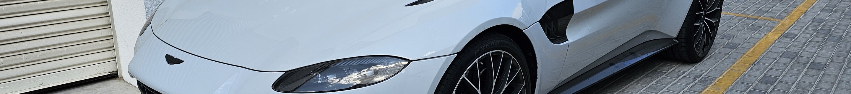 Aston Martin V8 Vantage 2018